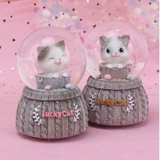 Musical snow globe "Lucky Cat"