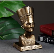 Figurine bust of the wife of Pharaoh Akhenaten "Nefertiti"