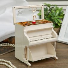Music box "Piano with a ballerina"