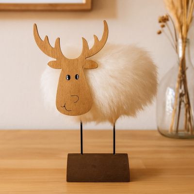 Декоративный сувенир в виде Оленя