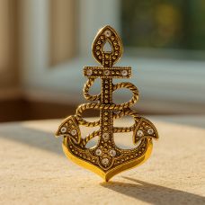 Broş “Lövbər” retro, ağ kristallar, qaralmış qızılı ton, 4,5 sm