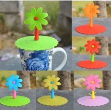 Силиконовая крышка - непроливайка "Цветочек"