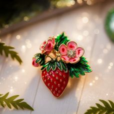 “Çiyələk” bəzək broşu