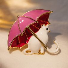 Broş “Çətir altında pişik”, ağ-çəhrayı, qızılı ton, 4 sm