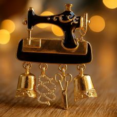 «Tikiş maşını» asmalı broş