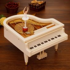 Baletli musiqili qutu "Ağ piano" böyük