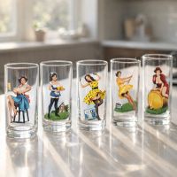 Набор стеклянных стаканов с принтами Pin-up girls для напитков, 300 мл