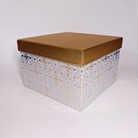 Подарочная коробка с узорами 