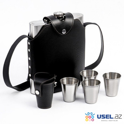 Gift set 5 in-1 flask: 1.3 liter, 4 75 ml shot glasses, in a pouch