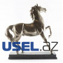 Интерьерная декоративная статуэтка “Скачущий конь”