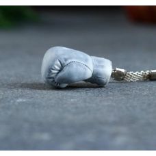 Boks əlcəyi brelok