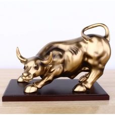 Сувенир золотой Бык с Уолл-Стрит на подставке